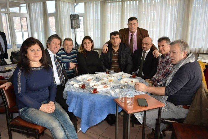 Trabzon Kültür Ve Yardımlaşma Derneğinden Basına Kahvaltı