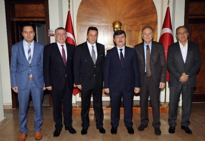 Hekimoğlu: "Taraftarın Yüzünü Güldürmek İçin Yola Çıktık"