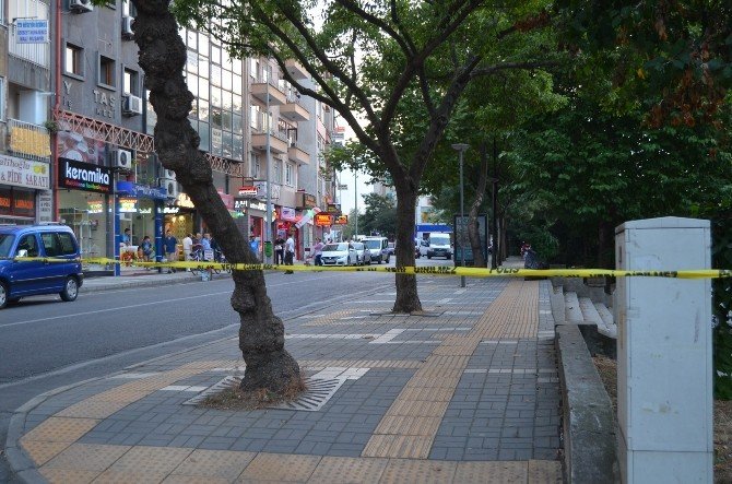 Trabzon’da Valilik Ve Emniyet Müdürlüğü Önünde Şüpheli Paket Alarmı