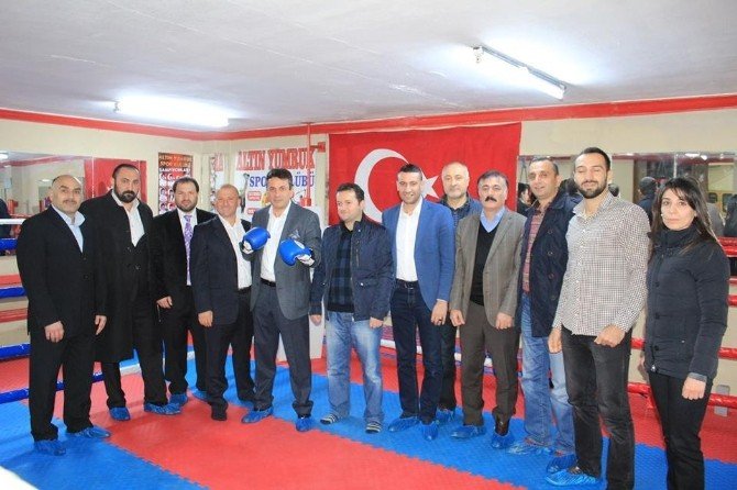 Hekimoğlu Ringe Çıktı, Usta’ya “Samimiyet” Eleştirisinde Bulundu
