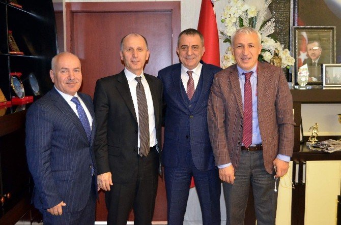 Usta: "Sandıklardan Bayrakları Tekrar Çıkartacağız"
