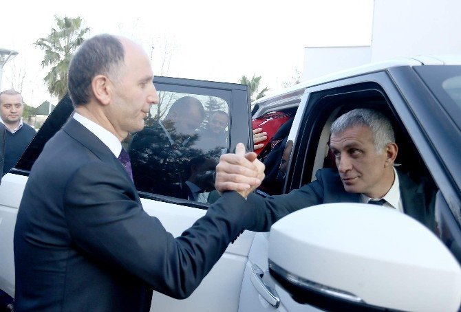 Usta, Hacıosmanoğlu’nu Alkışlayarak Uğurladı