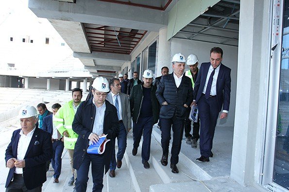 Trabzonspor Yönetimi Akyazı’da İncelemelerde Bulundu