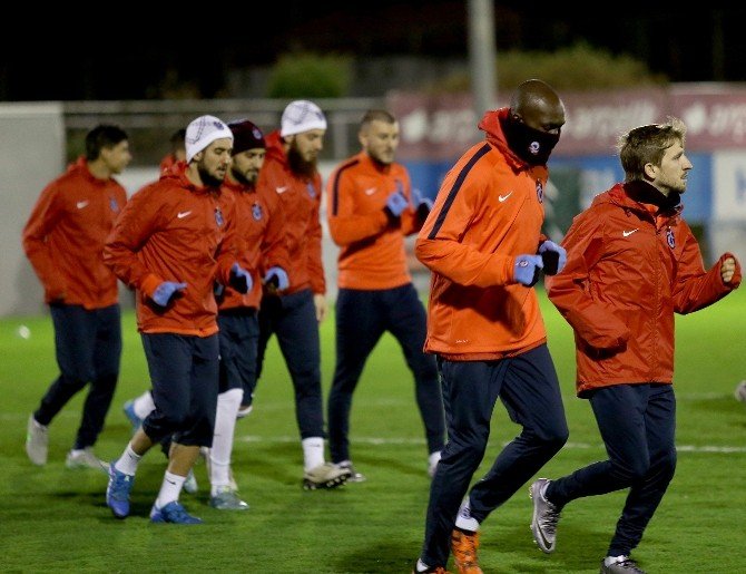 Trabzonspor’da Cardozo Ve Douglas Antrenmana Katıldı
