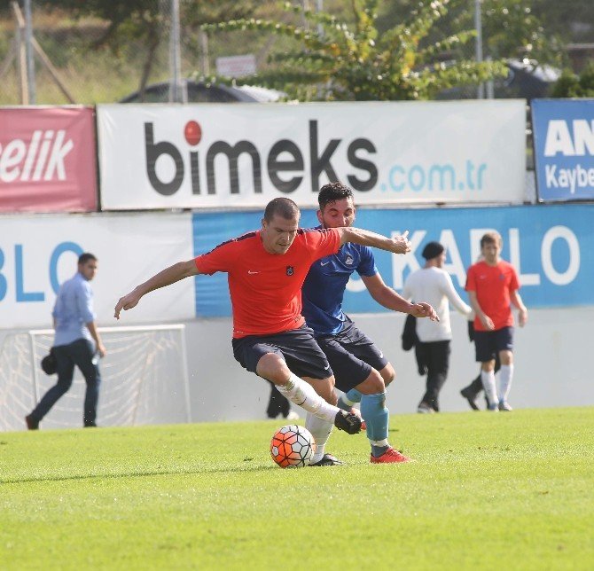 Trabzonspor Hazırlık Maçında 1461 Trabzon İle 2-2 Berabere Kaldı