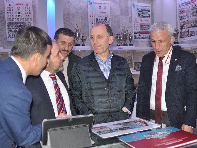 Muharrem Usta Ve Yönetim Kurulu Trabzonspor Müzesini Ziyaret Etti