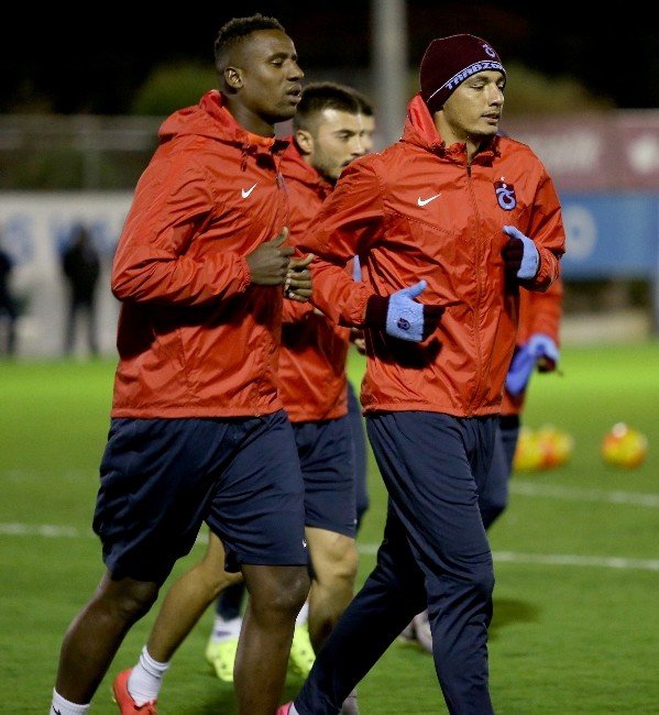 Trabzonspor’da Cardozo Ve Douglas Antrenmana Katıldı