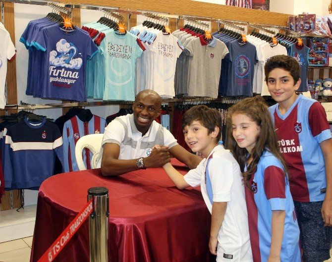Trabzon’da M’bıa İzdihamı