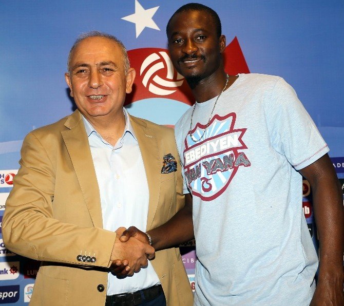 Dame N’doye Trabzonspor’a İmzayı Attı