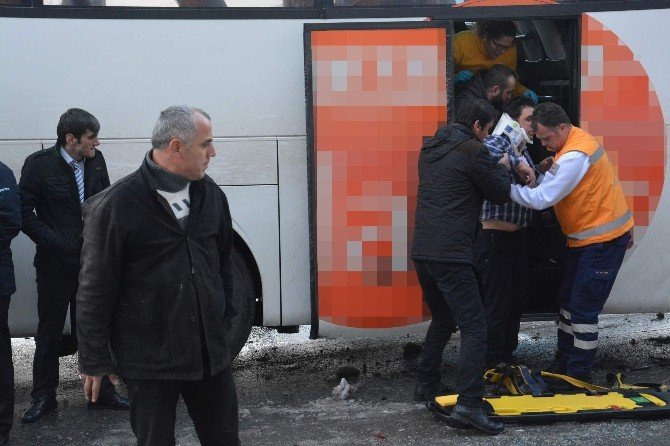 Trabzon’da Kar Yağışı Kazaları Beraberinde Getirdi
