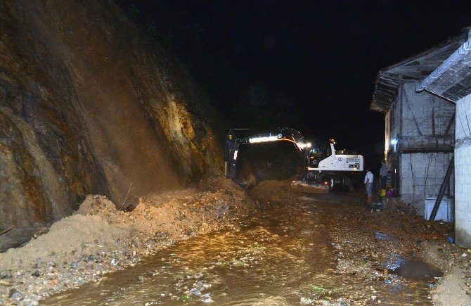 Trabzon’un Köprübaşı İlçesinde Su Baskını