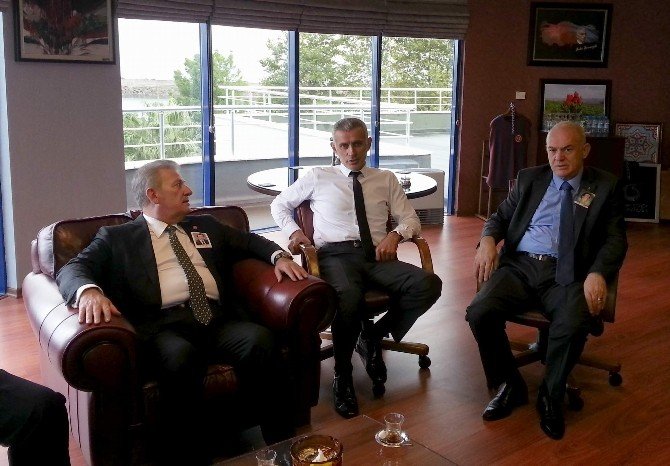 Hacıosmanoğlu’ndan Pekşen’e Teşekkür