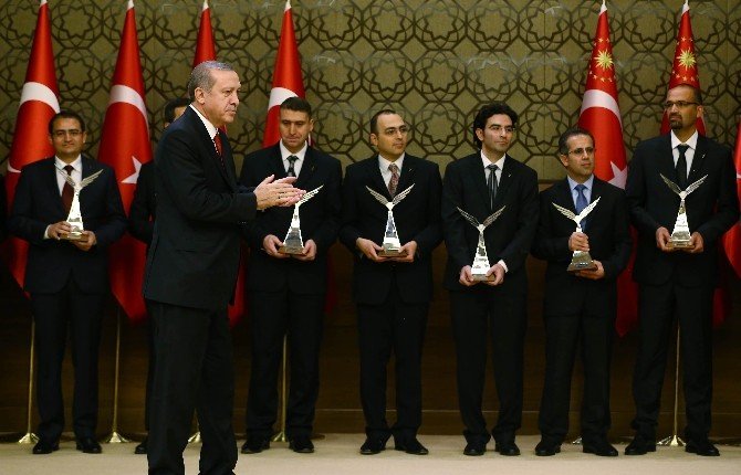 Tübitak Bilim, Özel Ve Teşvik Ödülleri Sahiplerini Buldu