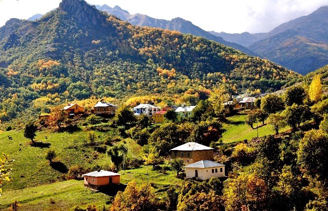 Pülümür Doğasıyla Göz Kamaştırıyor