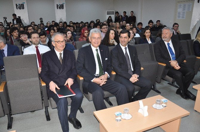 Bakan Bozkır Üniversite Öğrencileriyle Buluştu