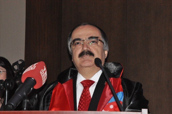 Sakarya Valisi Hüseyin Avni Coş’a Fahri Doktora Belgesi Verildi