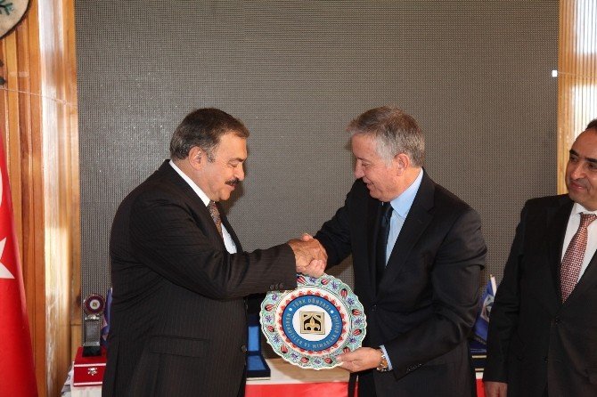 Bakan Eroğlu’na “Suyun Sinan”ı Unvanı