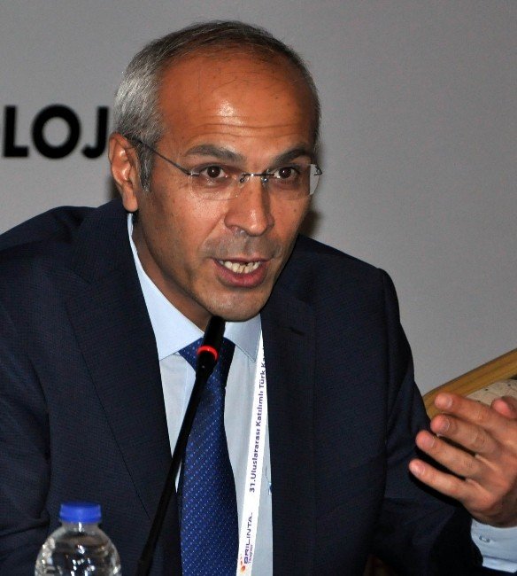 Türk Halkı Genç Yaşta Kalp Krizi Geçiriyor