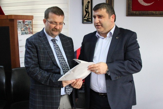 Erdemir İşçilerinden Zonguldak Spor’a 30 Bin Tl Destek
