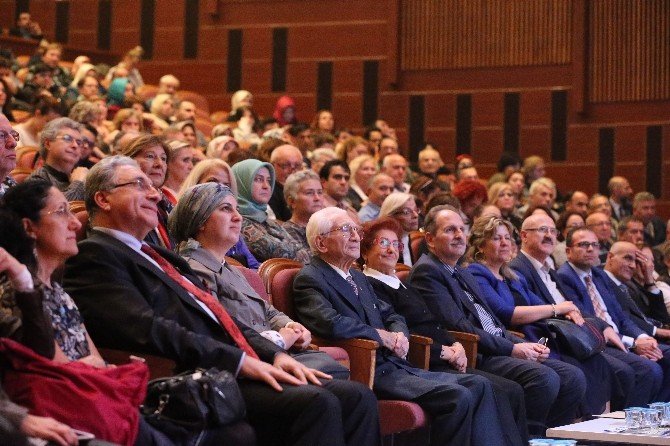 Alaeddin Yavaşca’ya Kendi Şarkılarıyla Hediye