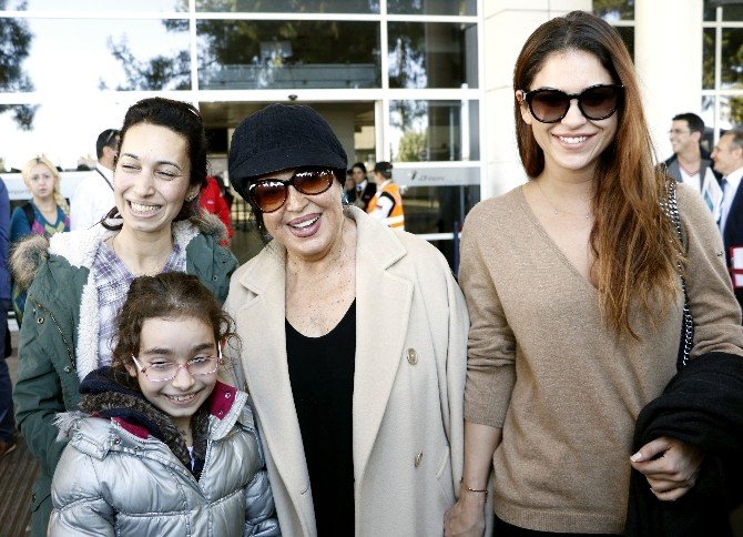 Türkan Şoray İki “Yağmur” Arasında Dilek Tuttu