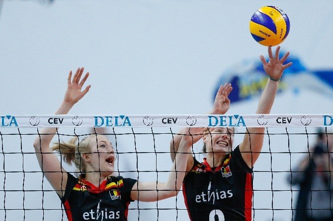 Milliler, 2015 Cev Dela Avrupa Bayanlar Voleybol Şampiyonası’nda Çeyrek Finalde