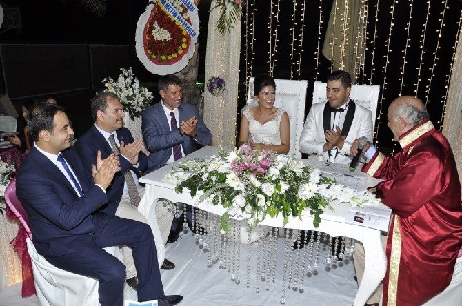 Feyzioğlu Ve Durgun İskenderun’da Nikah Şahiti Oldu