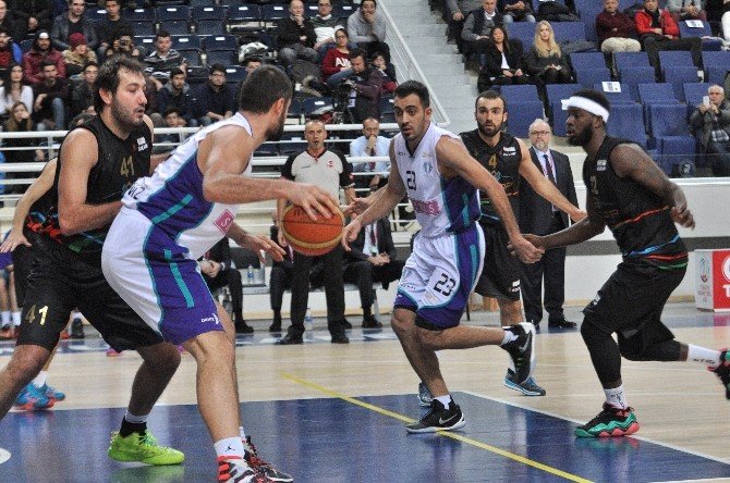 Sinpaş Denizli Basket’te Galibiyet Sevinci
