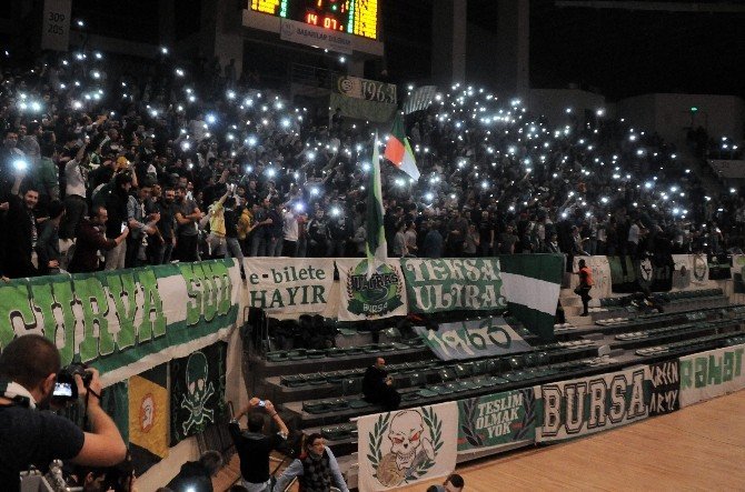 Lider Bursaspor İzmir Deplasmanında