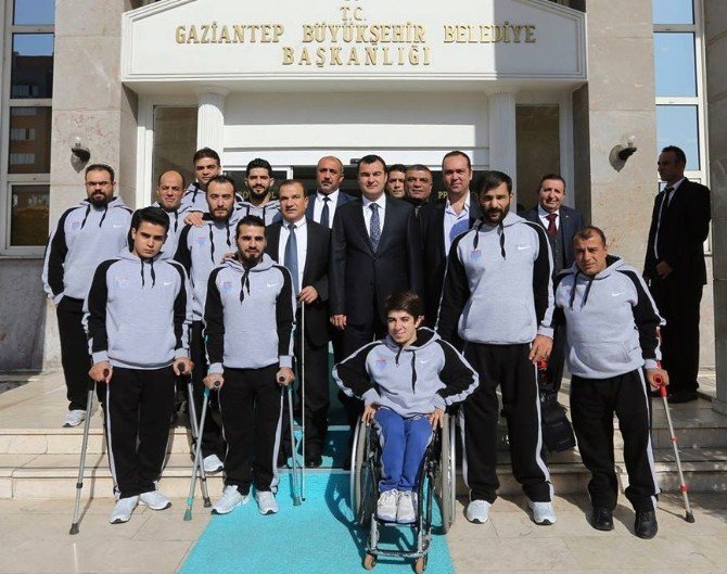 Osman Toprak: "Engelli Basketbol Takımımızla Gurur Duyuyoruz"