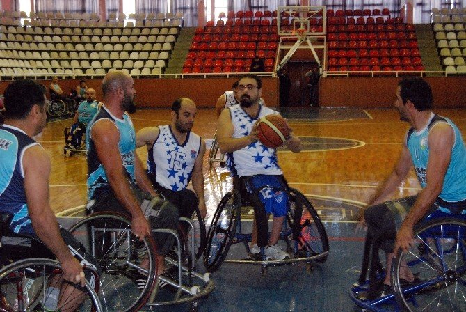 Osman Toprak: "Engelli Basketbol Takımımızla Gurur Duyuyoruz"