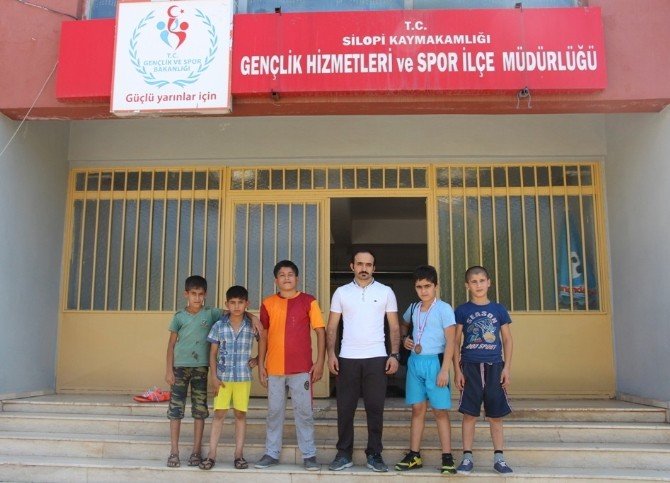 Silopili Boksör Hamza Yeren Türkiye Üçüncüsü Oldu