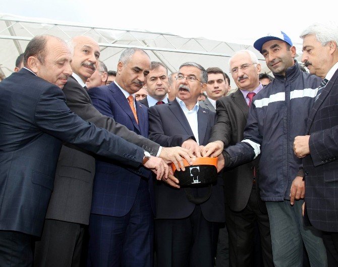 Tbmm Başkanı Yılmaz, 224 Sosyal Konutun Temel Atma Törenine Katıldı