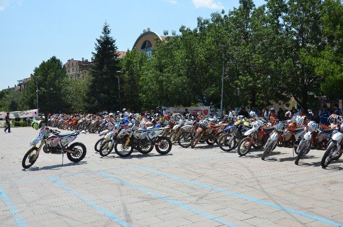 Kazan’da Enduro Fırtınası