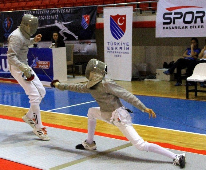 Eskrim Türkiye Şampiyonası Samsun’da Başladı
