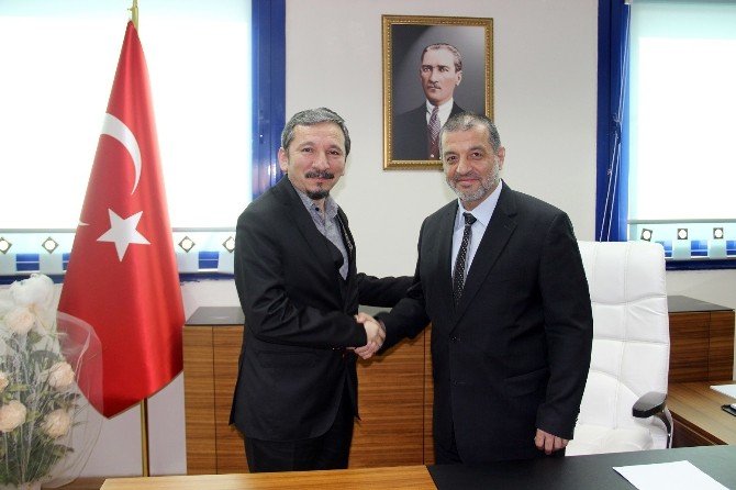 Rektör Prof. Dr. Türkay Dereli, ’Rektörler Konuşuyor’un Konuğu Oldu