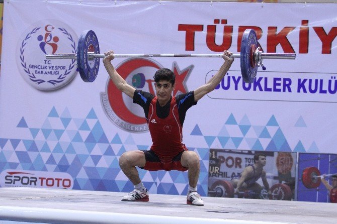 Türkiye Büyükler-kulüpler Halter Şampiyonası Başladı