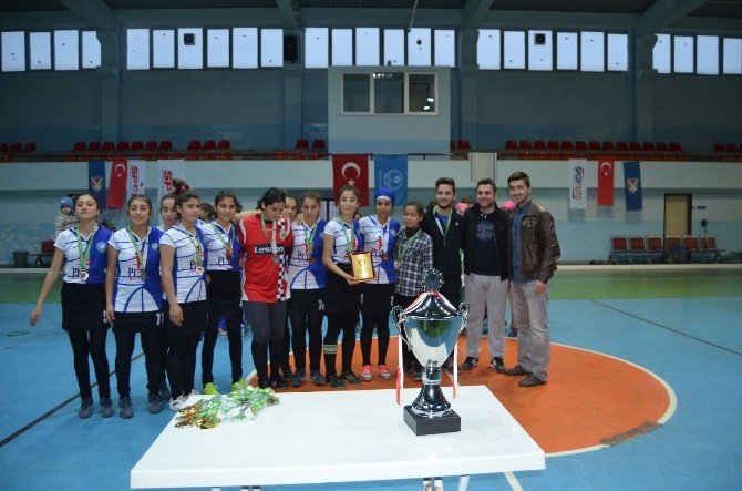 Hokey Heyecanı Son Buldu