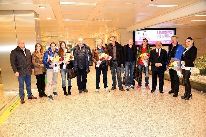 Rusya’ya ‘Çiçekli’ Jest