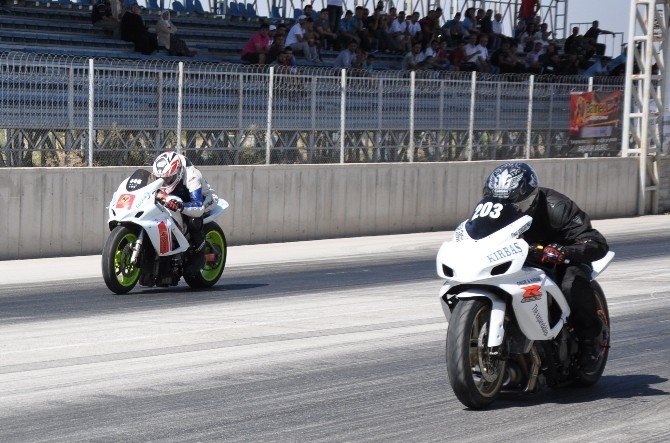 Konya’da Motodrag Yarışları Nefes Kesti
