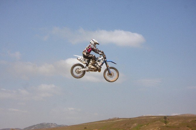 Motokros Türkiye Şampiyonası Nefesleri Kesti