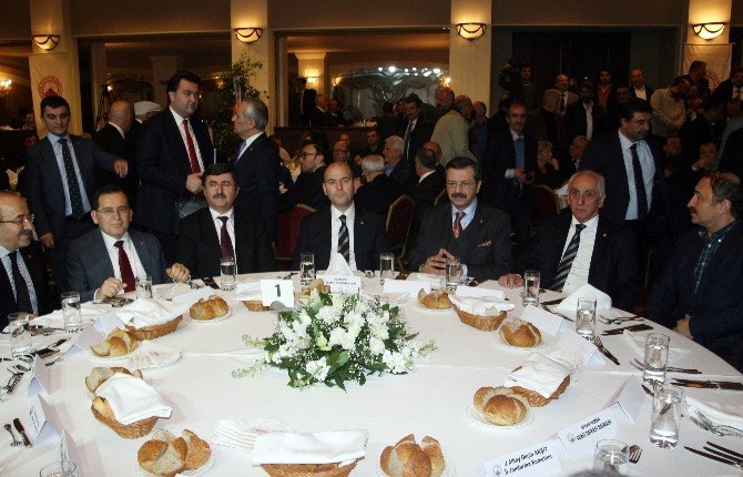 Trabzon’da Ekonominin Yıldızları Plaket Töreninde Asgari Ücret Konuşuldu