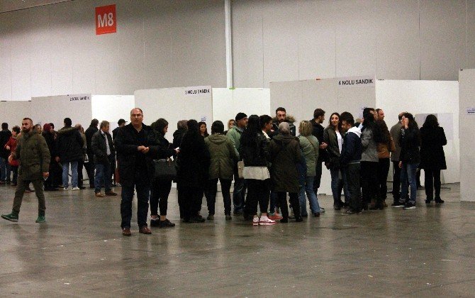 İsveç’te Oy Kullanıma İşlemi Başladı