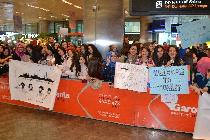 Atatürk Havalimanı’nda Cnblue İzdihamı