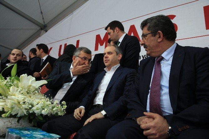 Türkiye’de Bir İlk: "Mobil Buz Pisti"