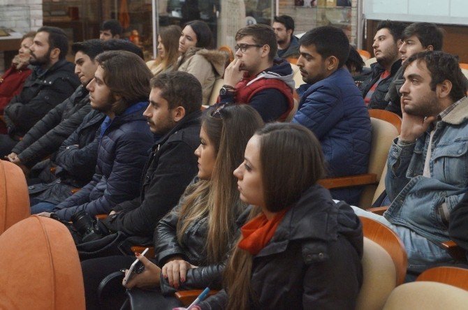 Demokrasi Müzesi’nde Ders