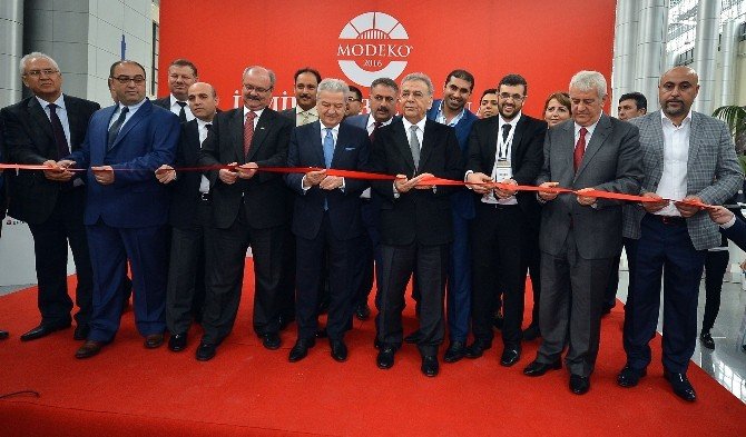 İzmir Mobilya Fuarı Kapılarını Açtı