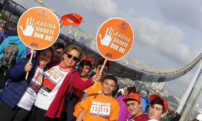 İstanbul, ’Kadına Şiddete Dur’ Dedi
