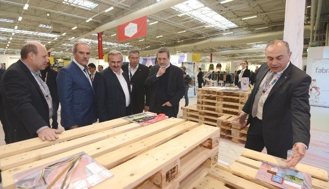 Bursalı Tekstilciler Fransa’da