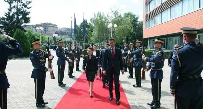 Türkiye’nin Yeni Priştine Büyükelçisi Kosova Cumhurbaşkanına Güven Mektubunu Sundu